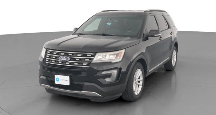 2017 Ford Explorer XLT Hero Image