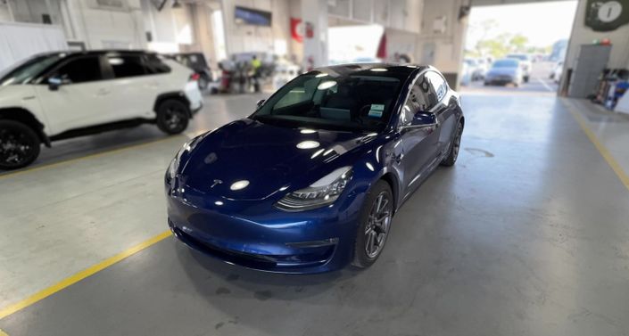 2018 Tesla Model 3 Mid Range Hero Image