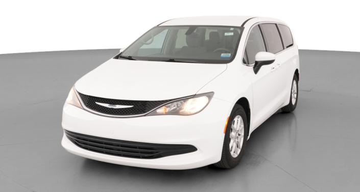 2017 Chrysler Pacifica Touring Hero Image