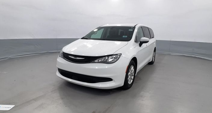 2022 Chrysler Voyager LX Hero Image