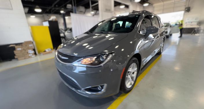 2020 Chrysler Pacifica Touring L 35th Anniversary Hero Image