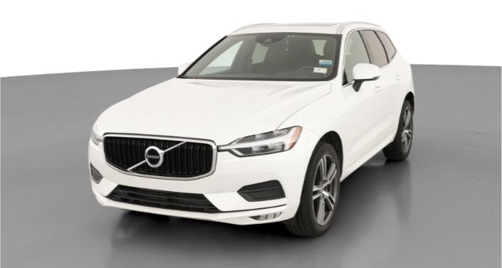 2021 Volvo XC60 T5 Momentum Hero Image