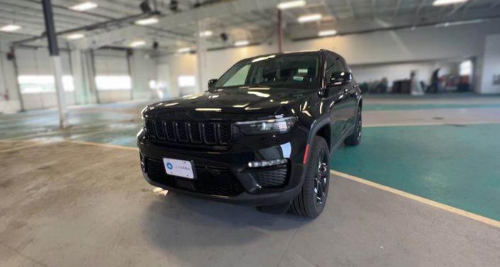 2023 Jeep Grand Cherokee Limited Edition Hero Image