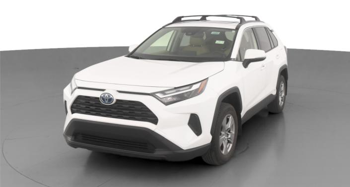 2022 Toyota RAV4 XLE Hero Image