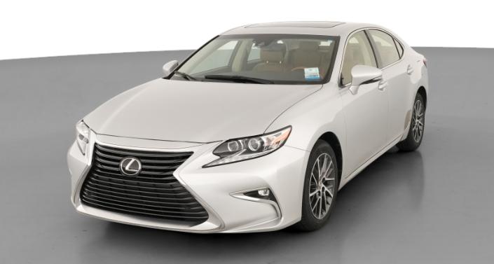 2016 Lexus ES 350 Hero Image