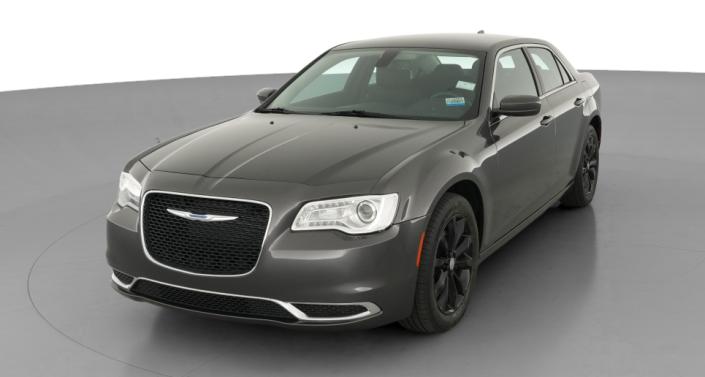 2018 Chrysler 300 Touring -
                  Lorain, OH