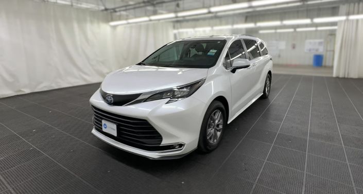 2024 Toyota Sienna XLE -
                  Indianapolis, IN