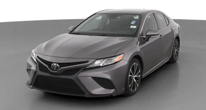 2019 Toyota Camry SE Hero Image