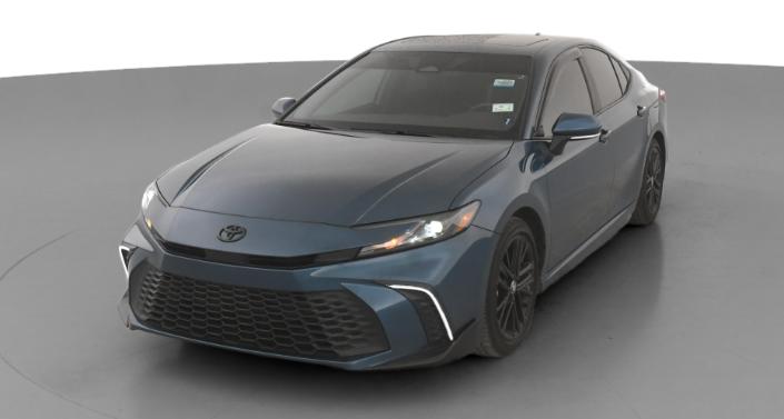 2025 Toyota Camry SE Hero Image