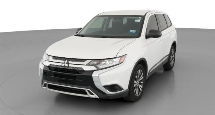Thumbnail: 2020 Mitsubishi Outlander - 1