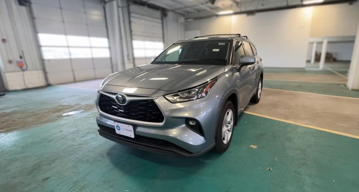 2020 Toyota Highlander LE Hero Image