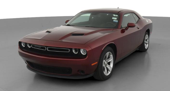 2017 Dodge Challenger SXT Hero Image