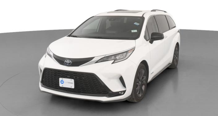 2021 Toyota Sienna XSE Hero Image