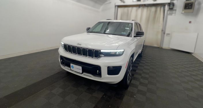 2022 Jeep Grand Cherokee L Overland Hero Image