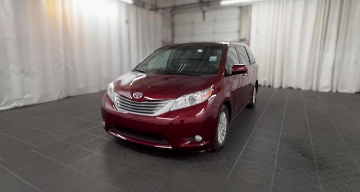 Thumbnail: 2015 Toyota Sienna - 1