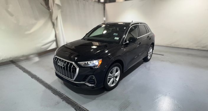 2021 Audi Q3 Premium Hero Image