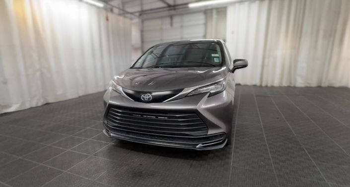 Thumbnail: 2022 Toyota Sienna - 1