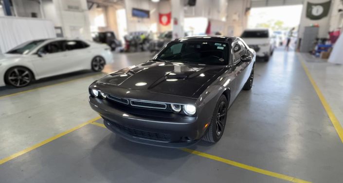 2020 Dodge Challenger SXT Hero Image