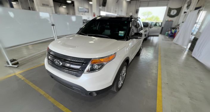 Thumbnail: 2015 Ford Explorer - 1