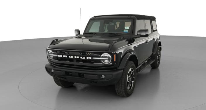 2023 Ford Bronco Outer Banks Hero Image