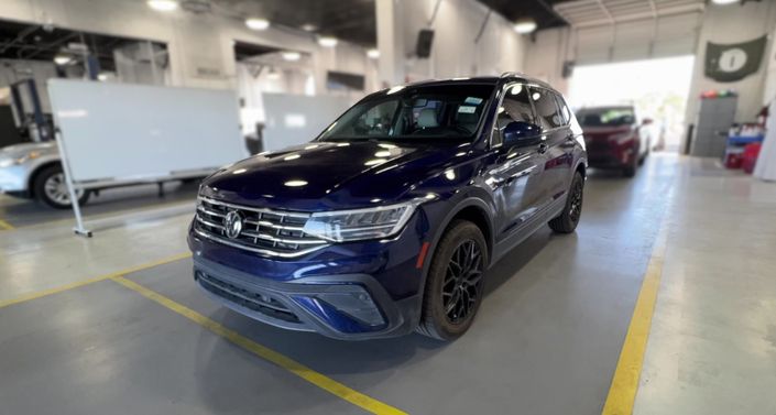 Thumbnail: 2022 Volkswagen Tiguan - 1