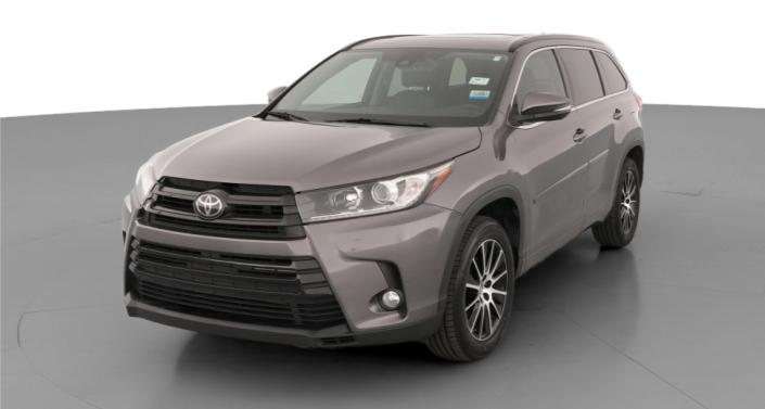 2017 Toyota Highlander SE Hero Image