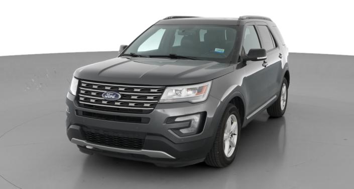 2017 Ford Explorer XLT Hero Image