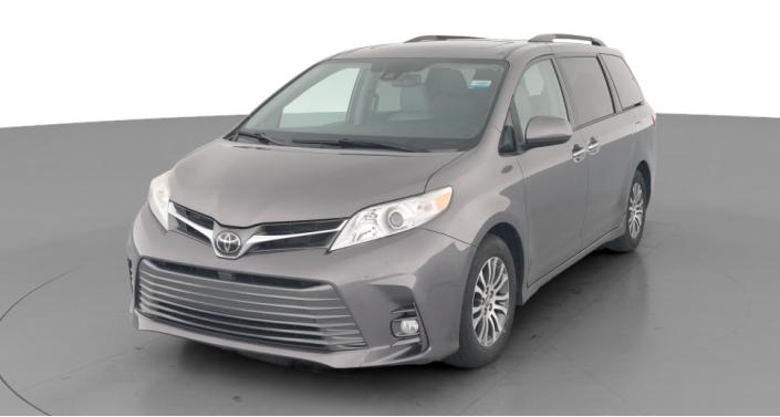 Thumbnail: 2019 Toyota Sienna - 1