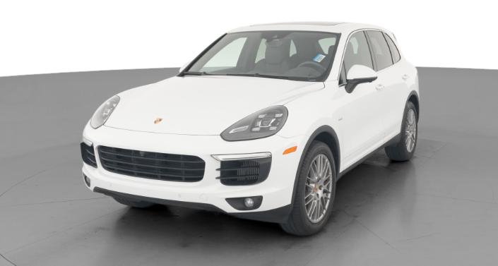 2016 Porsche Cayenne S Hero Image