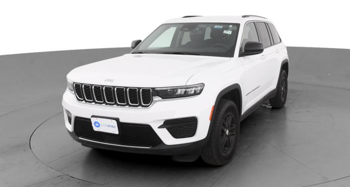 2022 Jeep Grand Cherokee Laredo Hero Image