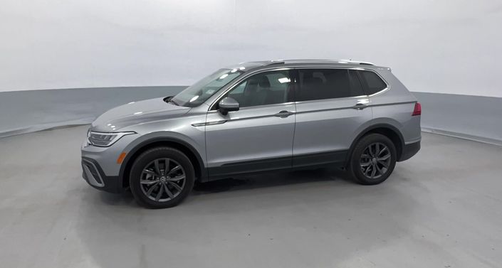 Thumbnail: 2023 Volkswagen Tiguan - 1