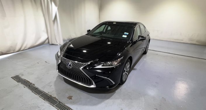 2020 Lexus ES Hybrid 300h Hero Image