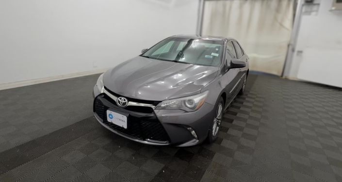 2017 Toyota Camry SE Hero Image
