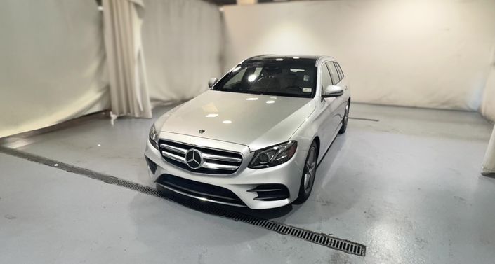 Thumbnail: 2019 Mercedes-Benz E-Class - 1
