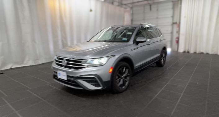 2022 Volkswagen Tiguan SE Hero Image