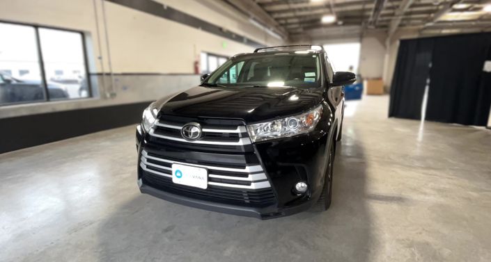 2018 Toyota Highlander XLE Hero Image