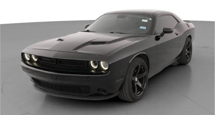 2019 Dodge Challenger SXT Hero Image