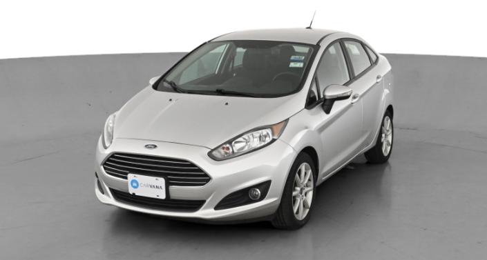 2015 Ford Fiesta SE Hero Image
