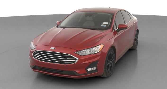 2019 Ford Fusion SE Hero Image