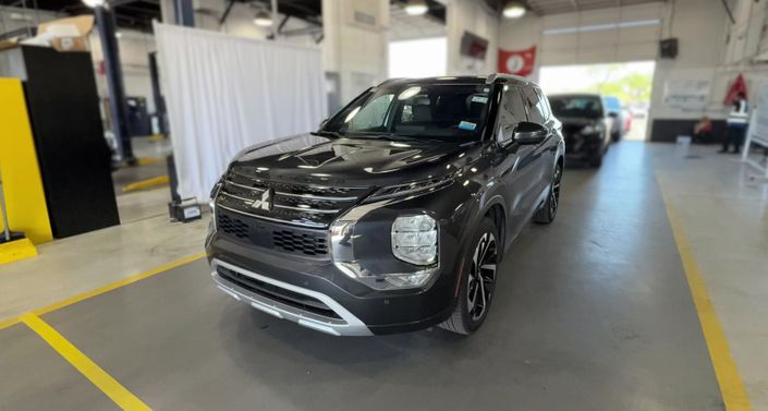 Thumbnail: 2024 Mitsubishi Outlander - 1