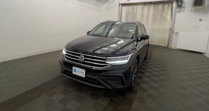 Thumbnail: 2022 Volkswagen Tiguan - 1