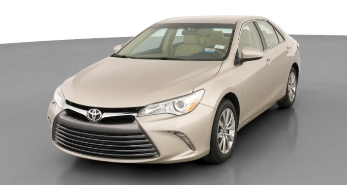 2015 Toyota Camry XLE Hero Image