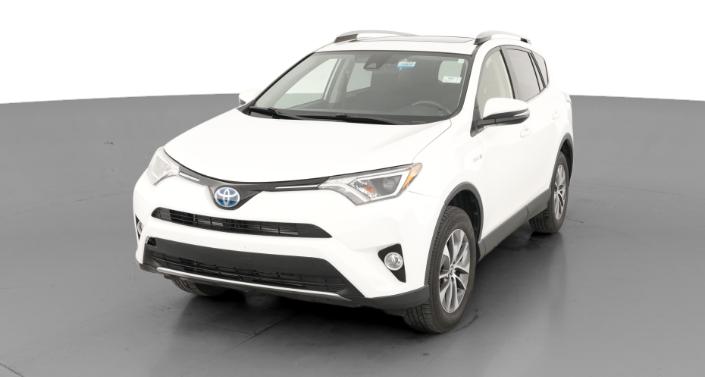 2017 Toyota RAV4 XLE Hero Image