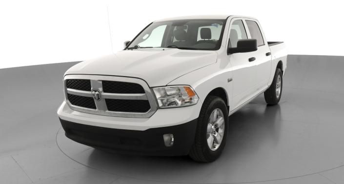 Thumbnail: 2019 RAM 1500 Classic - 1
