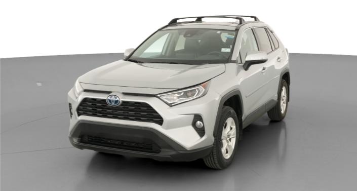 2021 Toyota RAV4 XLE Hero Image