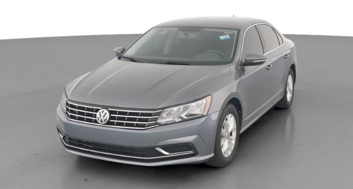 Thumbnail: 2017 Volkswagen Passat - 1