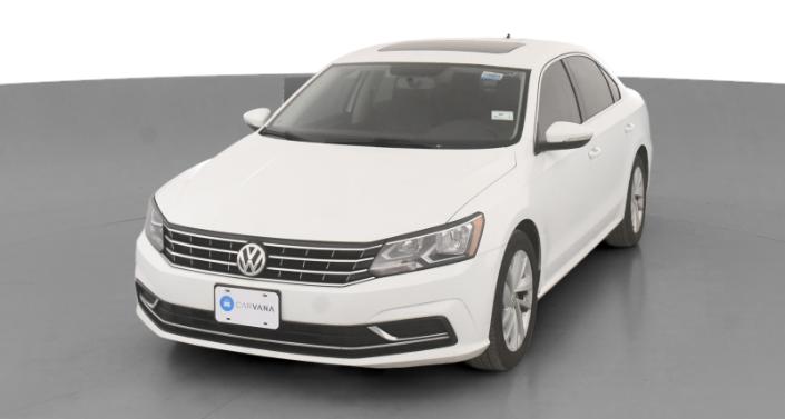 2018 Volkswagen Passat 2.0T Hero Image
