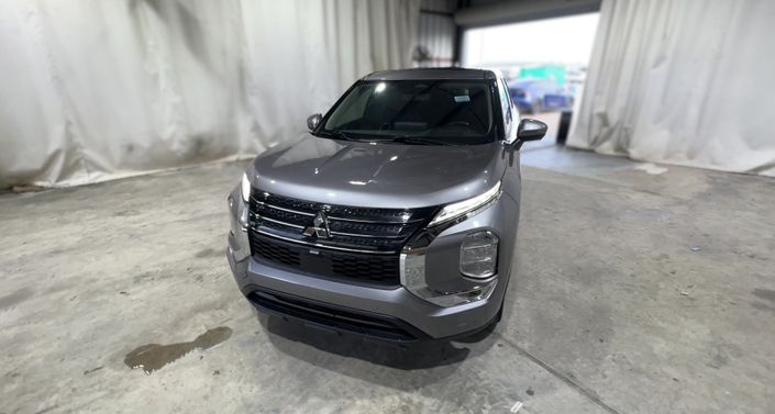Thumbnail: 2022 Mitsubishi Outlander - 1