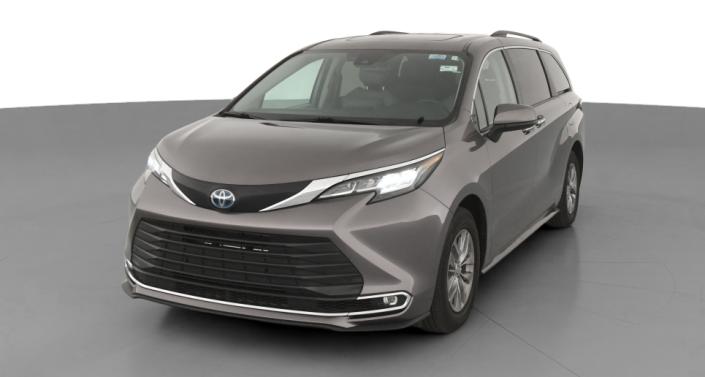 Thumbnail: 2022 Toyota Sienna - 1