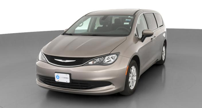 2017 Chrysler Pacifica Touring Hero Image
